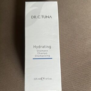 Farmasi Dr. C. Tuna Hydrating Shampoo in White